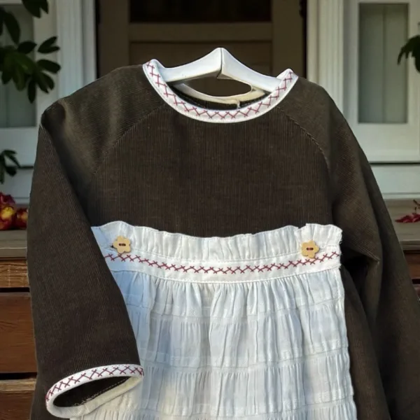 Vestido con mandil Austrian collection - Imagen 3